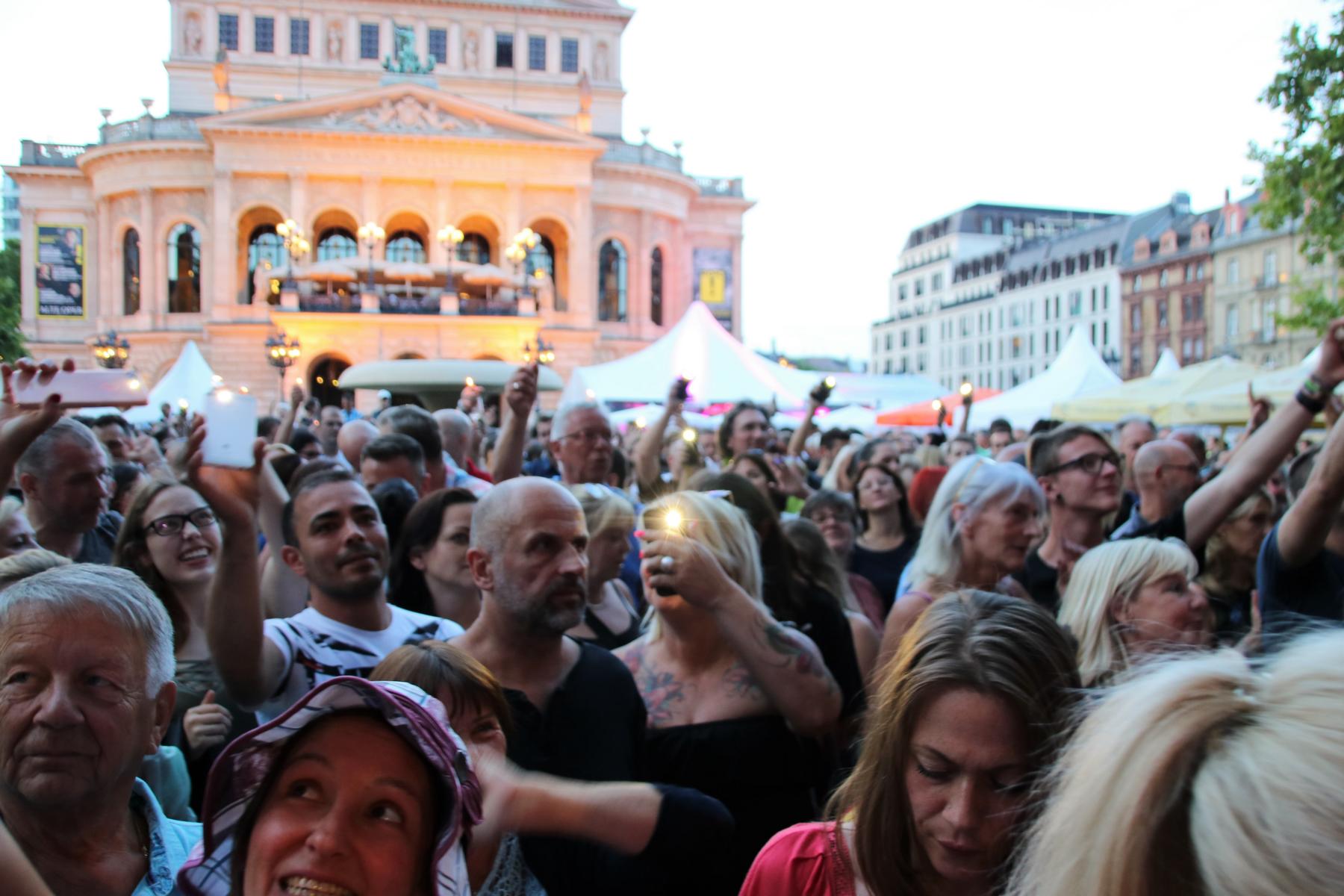 FOTOS: 2019-07-04 Opernplatzfest< >