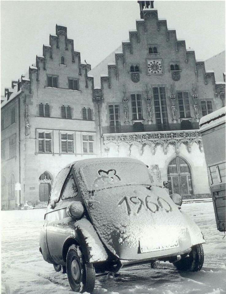  Rmer 1960 - Isetta mit Schneehase. 😉 Urheber unbekannt. < >