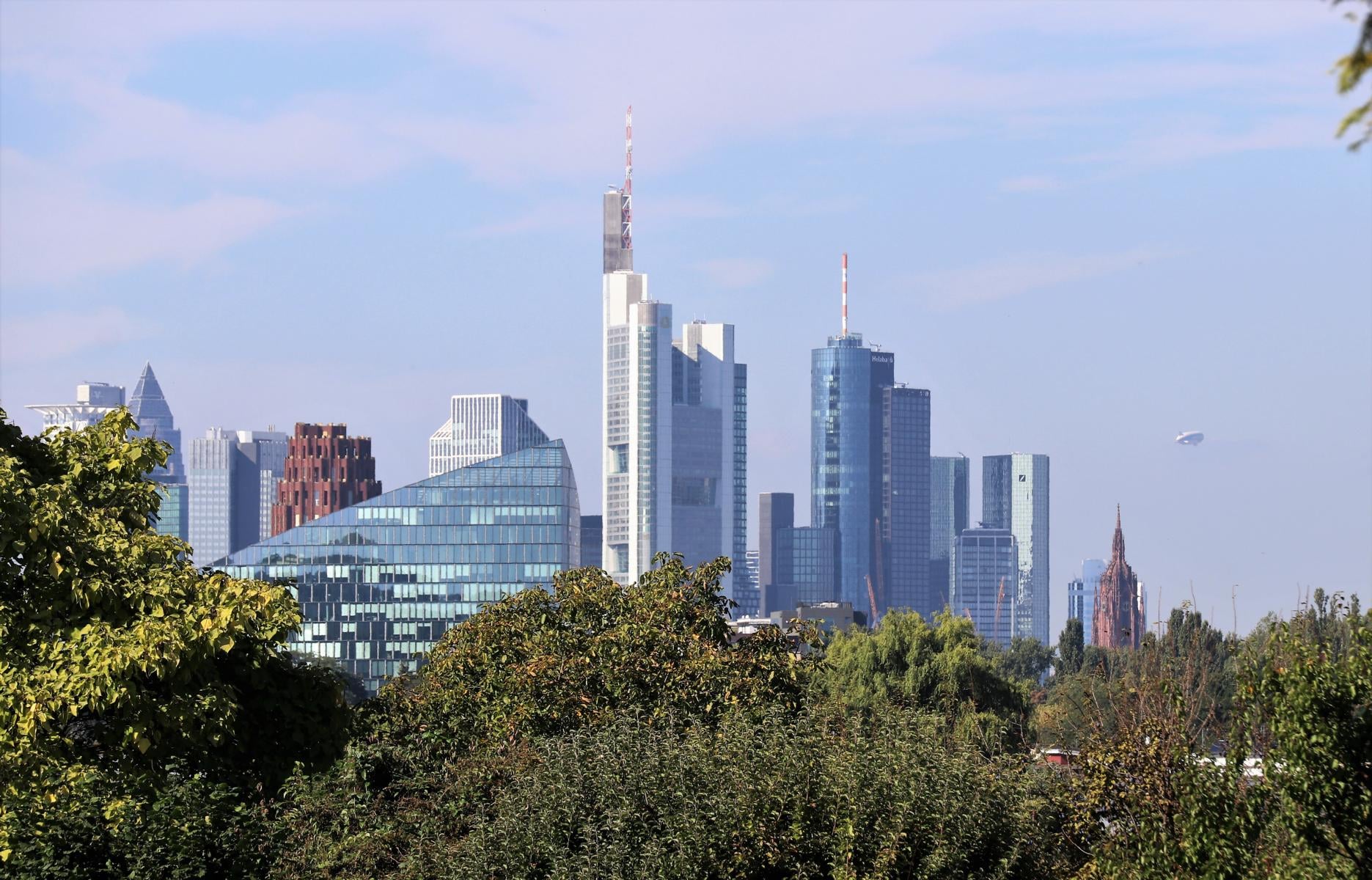 Frankfurt ist die lebenswerteste Stadt in Deutschland - so eine Studie der internationalen Wochenzeitung 'The Economist'/ London, 2. Wochenausgabe Juni 2022. KLAR DOCH! 