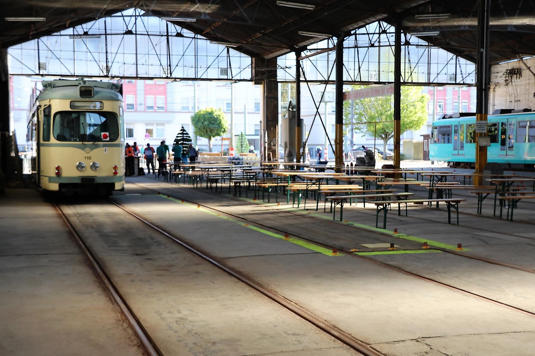 Die alte Halle des Eckenheimer Depots. 150 Jahre Frankfurter Trambahn. < >< >FOTOS der Pressekonferenz in Veranstaltungen< >  