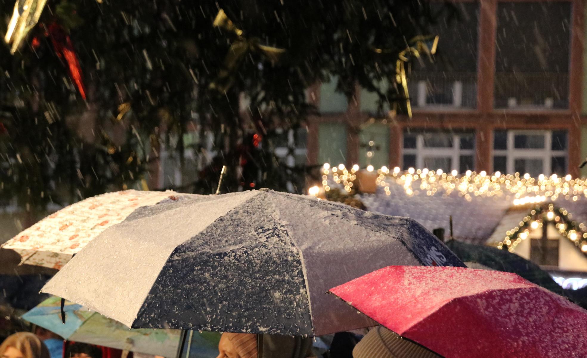  Die Fotos vom Weihnachtsmarkt kommen in Bälde.