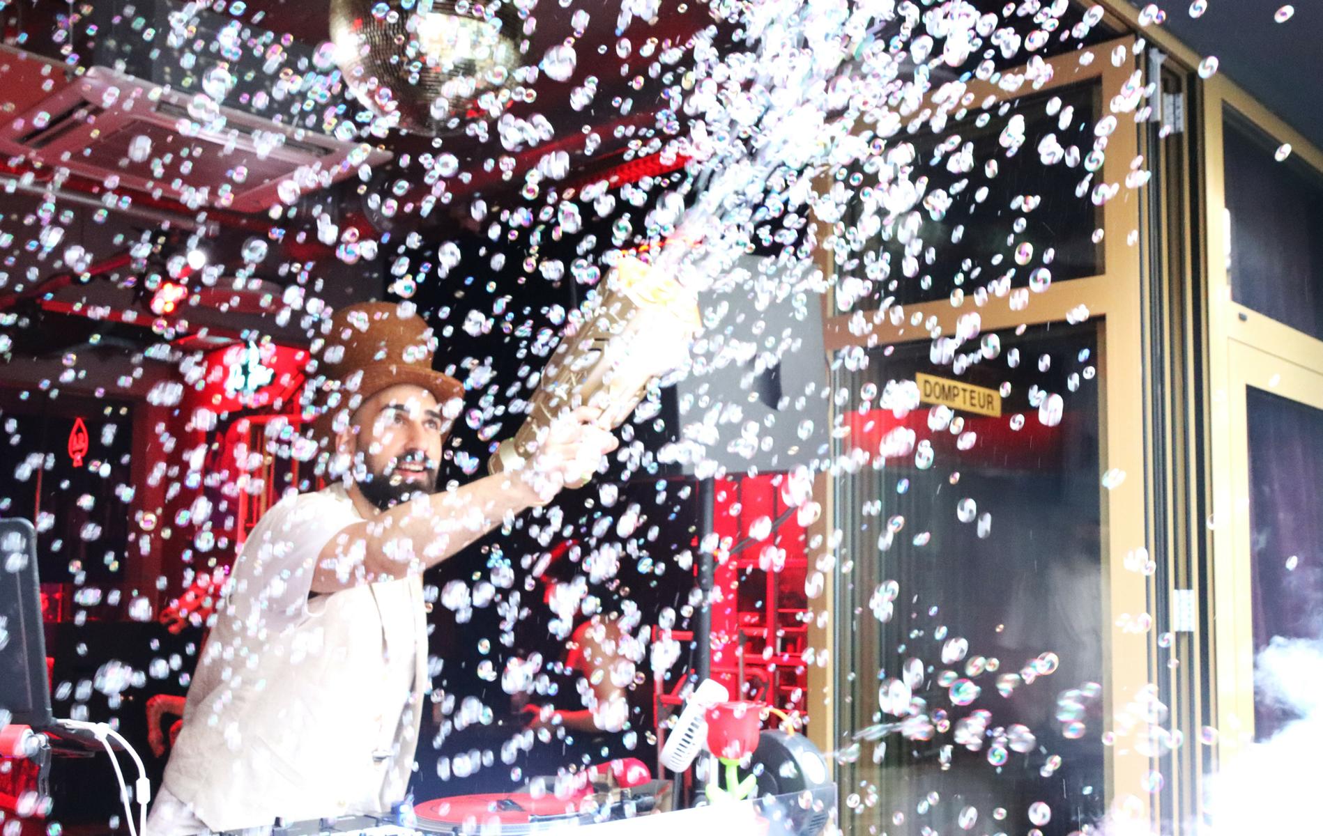 Bahnhofsviertelnacht - OFFEN VIERTEL 2024.  FOTOS: < >< > 2024-08-31 Bahnhofsviertelnacht / OFFEN VIERTEL < >